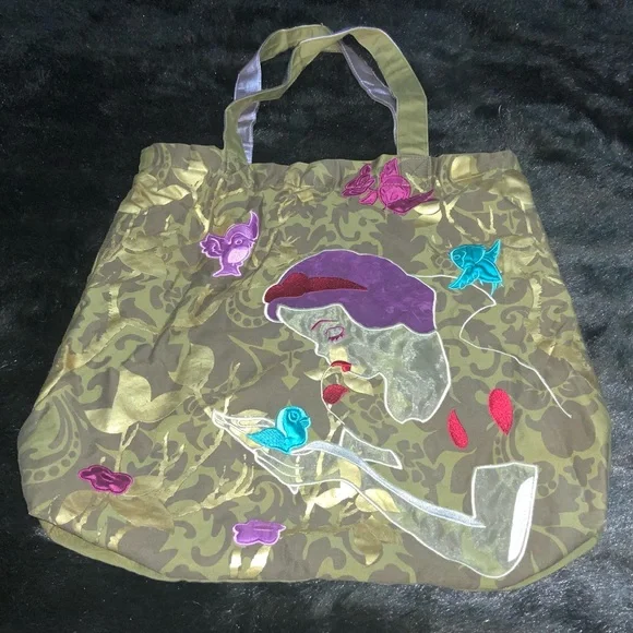 Disney Bags Disney Couture Loop Snow White Appliqu Embroidered Tote Bag So Cute Poshmark